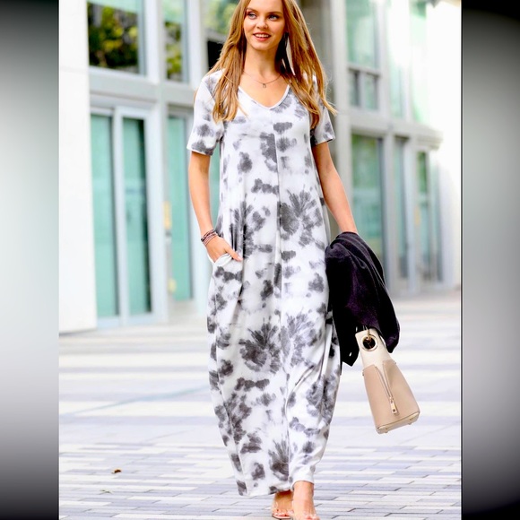 nashville boutique Dresses & Skirts - New Soft Brushed Terry Tie dye V neck pocket maxi dress